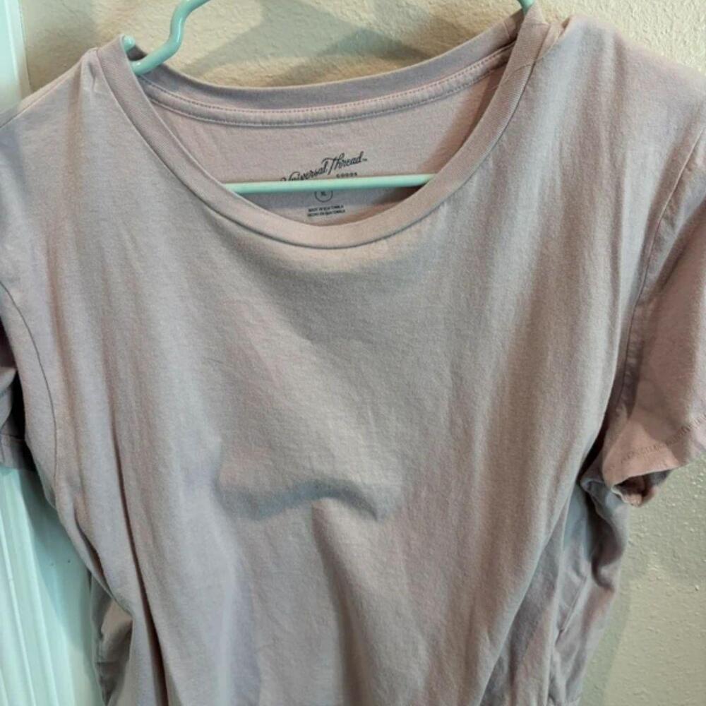 Universal Thread size XL shirt
